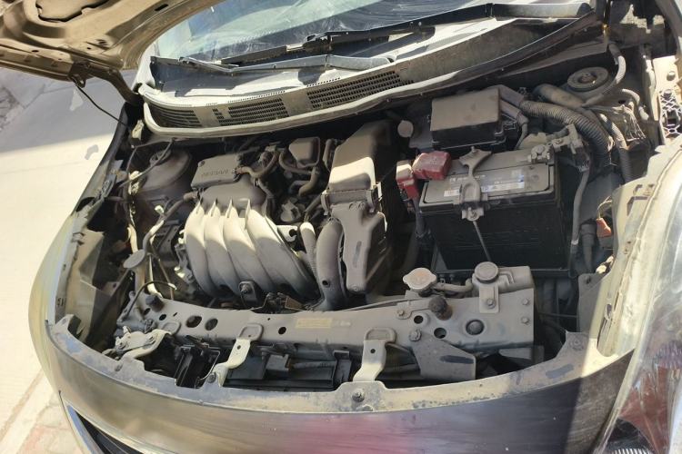 Used Nissan Sunny 2011 1.5XE Manual Comfort Edition Engine Bay