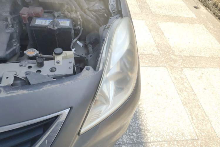 Used Nissan Sunny 2011 1.5XE Manual Comfort Edition Engine Bay Left