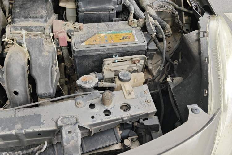 Used Nissan Sunny 2011 1.5XL CVT Luxury Edition Engine Bay Left