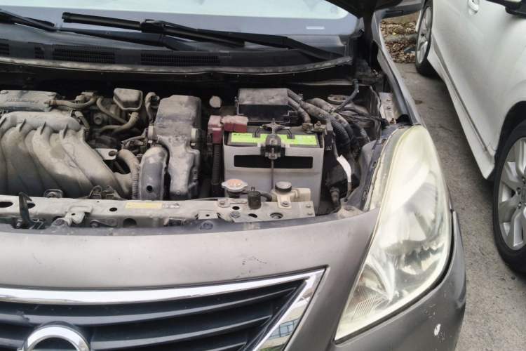 Used Nissan Sunny 2011 1.5XE Manual Comfort Edition Engine Bay Left