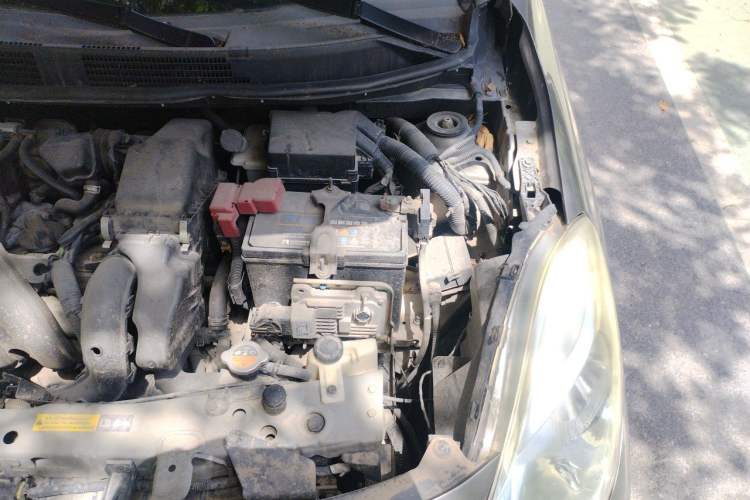 Used Nissan Sunny 2011 1.5XE CVT Comfort Edition Engine Bay Left