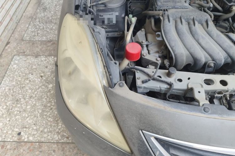Used Nissan Sunny 2011 1.5XE Manual Comfort Edition Engine Bay Right
