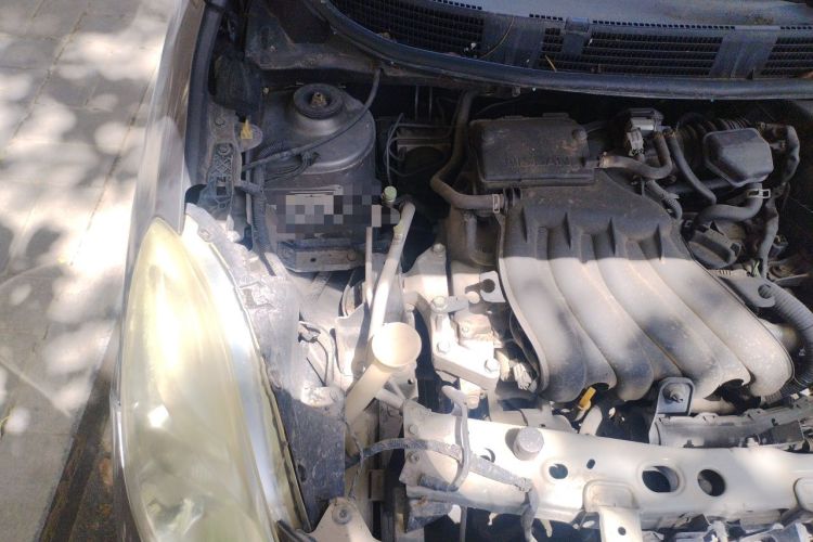 Used Nissan Sunny 2011 1.5XE CVT Comfort Edition Engine Bay Right