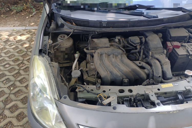 Used Nissan Sunny 2011 1.5XE Manual Comfort Edition Engine Bay Right