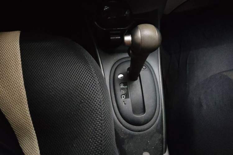 Used Nissan Sunny 2011 1.5XL CVT Luxury Edition Gear Lever