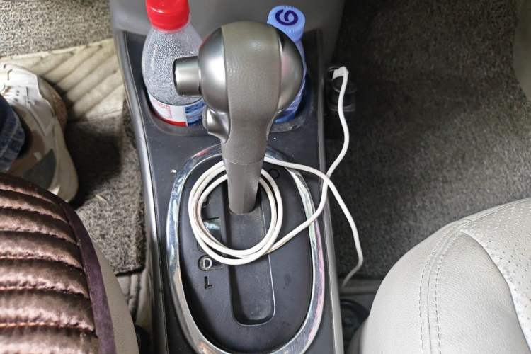Used Nissan Sunny 2011 1.5XL CVT Luxury Edition Gear Lever