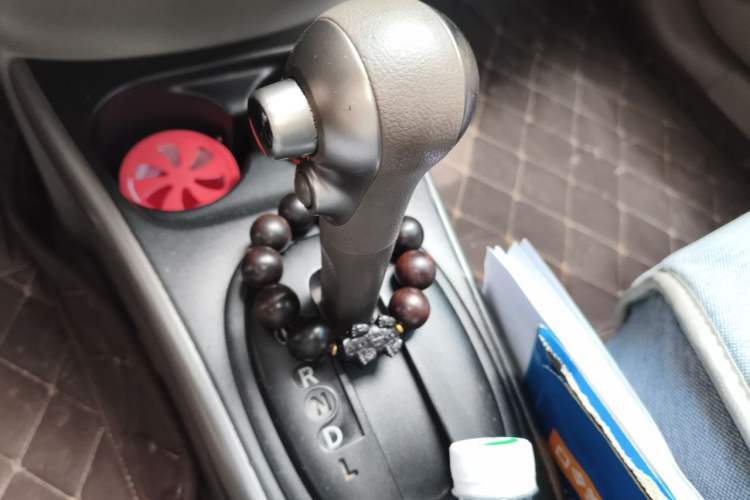 Used Nissan Sunny 2011 1.5XL CVT Luxury Edition Gear Lever