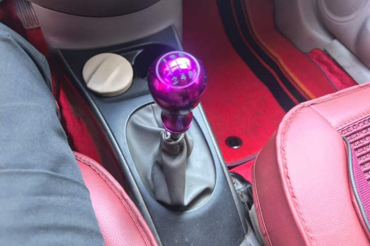 Used Nissan Sunny 2011 1.5XL Manual Deluxe Edition Gear Lever
