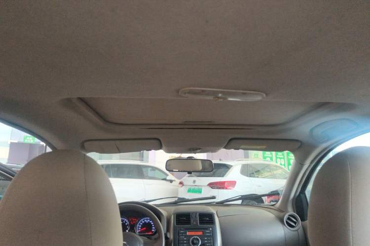 Used Nissan Sunny 2011 1.5XL Manual Deluxe Edition Headliner