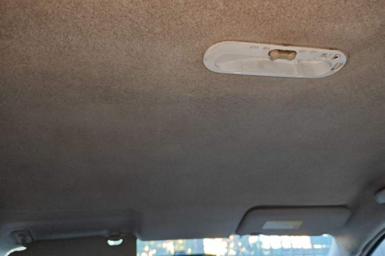 Used Nissan Sunny 2011 1.5XE Manual Comfort Edition Headliner