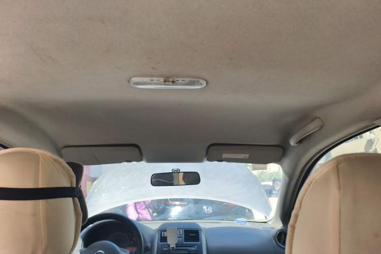 Used Nissan Sunny 2011 1.5XE Manual Comfort Edition Headliner