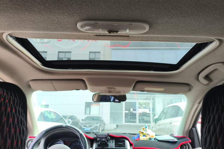 Used Nissan Sunny 2011 1.5XL Manual Deluxe Edition Headliner
