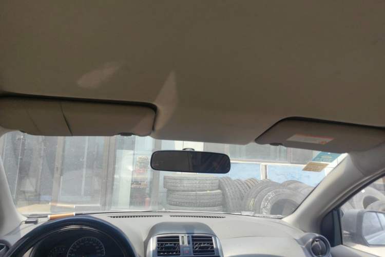 Used Nissan Sunny 2011 1.5XE Manual Comfort Edition Headliner