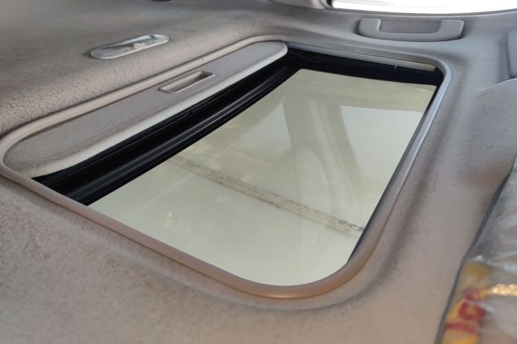 Used Nissan Sunny 2011 1.5XL Manual Deluxe Edition Headliner