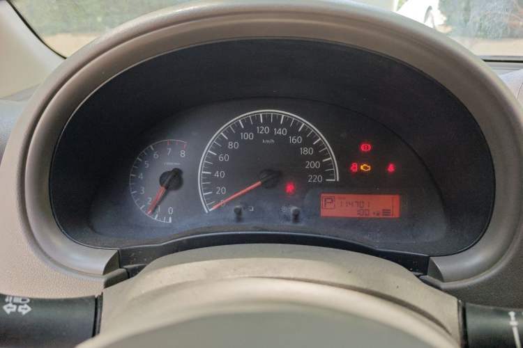 Used Nissan Sunny 2011 1.5XE CVT Comfort Edition Instrument Cluster