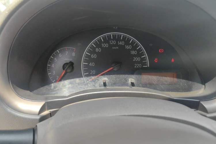 Used Nissan Sunny 2011 1.5XE Manual Comfort Edition Instrument Cluster