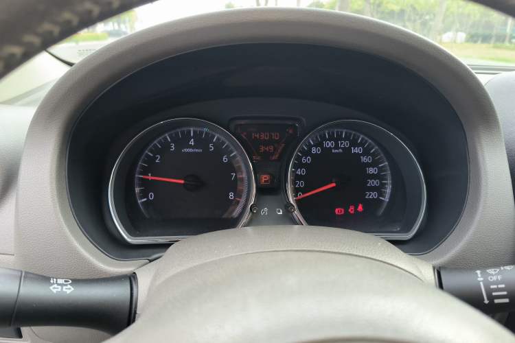 Used Nissan Sunny 2011 1.5XV CVT Deluxe Edition Instrument Cluster