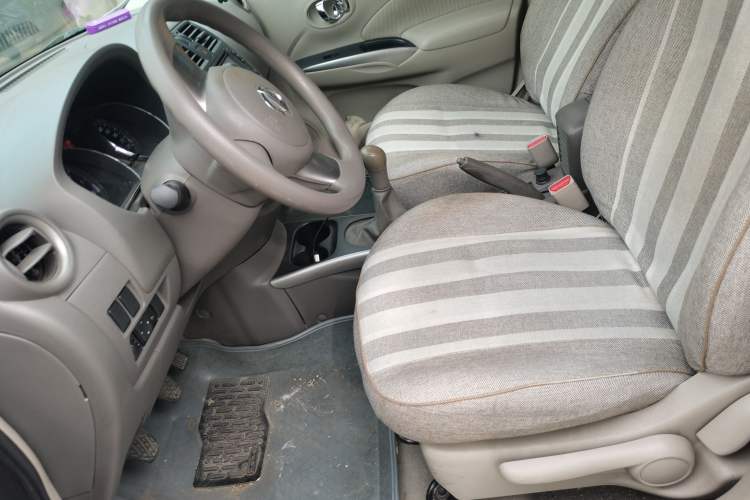 Used Nissan Sunny 2011 1.5XL Manual Deluxe Edition Left Front Seat