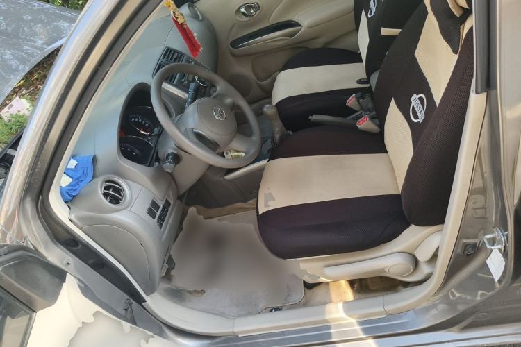 Used Nissan Sunny 2011 1.5XL Manual Deluxe Edition Left Front Seat