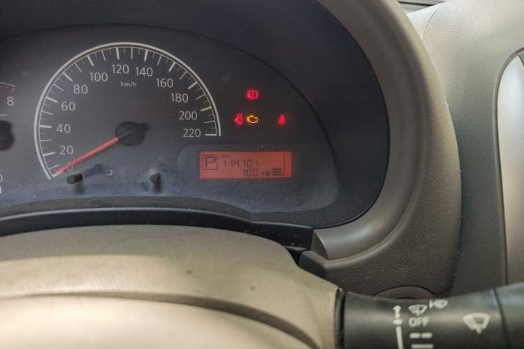 Used Nissan Sunny 2011 1.5XE CVT Comfort Edition Odometer Close Up