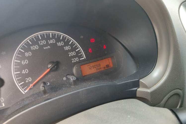 Used Nissan Sunny 2011 1.5XE Manual Comfort Edition Odometer Close Up