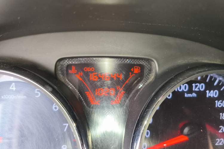 Used Nissan Sunny 2011 1.5XL Manual Deluxe Edition Odometer Close Up