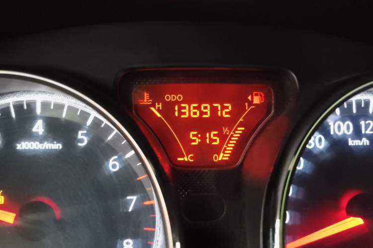 Used Nissan Sunny 2011 1.5XL Manual Deluxe Edition Odometer Close Up