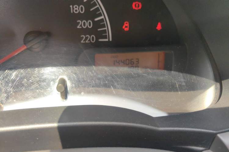 Used Nissan Sunny 2011 1.5XE Manual Comfort Edition Odometer Close Up