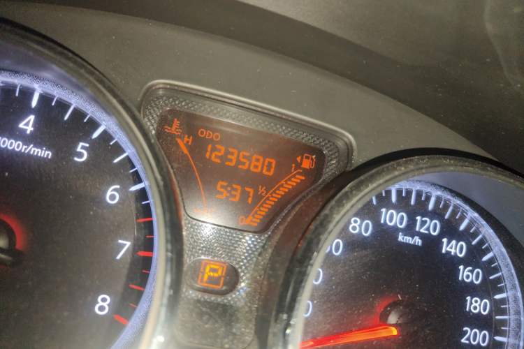 Used Nissan Sunny 2011 1.5XL CVT Luxury Edition Odometer Close Up