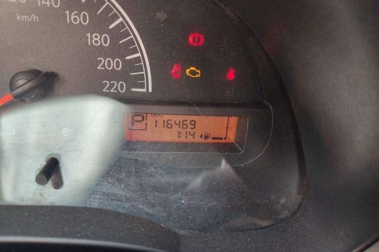 Used Nissan Sunny 2011 1.5XE CVT Comfort Edition Odometer Close Up