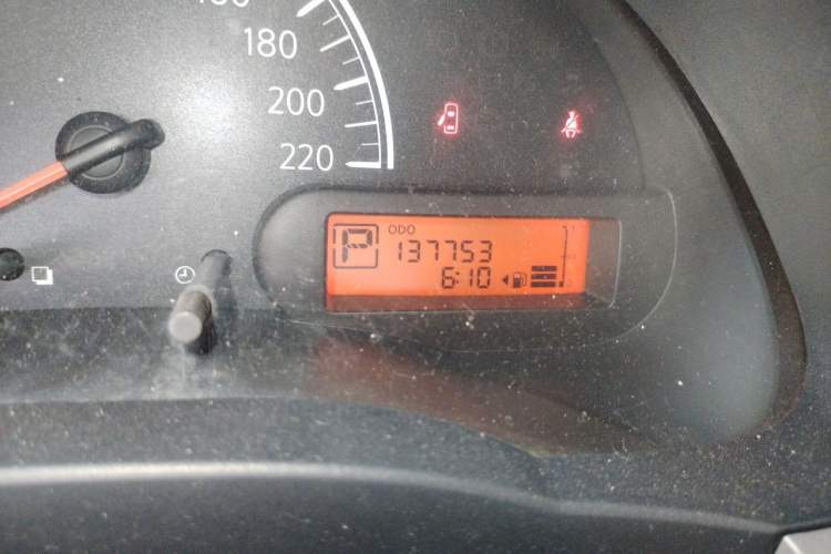 Used Nissan Sunny 2011 1.5XE CVT Comfort Edition Odometer Close Up