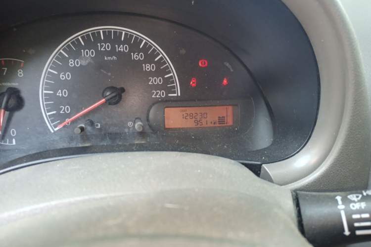 Used Nissan Sunny 2011 1.5XE Manual Comfort Edition Odometer Close Up