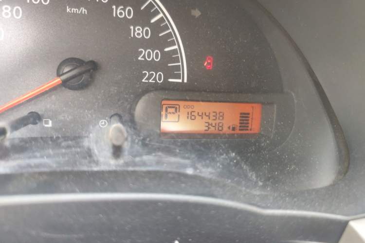 Used Nissan Sunny 2011 1.5XE CVT Comfort Edition Odometer Close Up