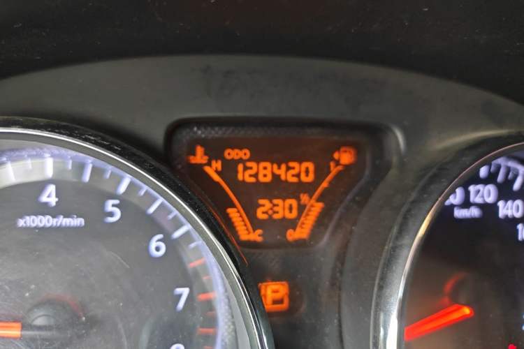 Used Nissan Sunny 2011 1.5XL CVT Luxury Edition Odometer Close Up