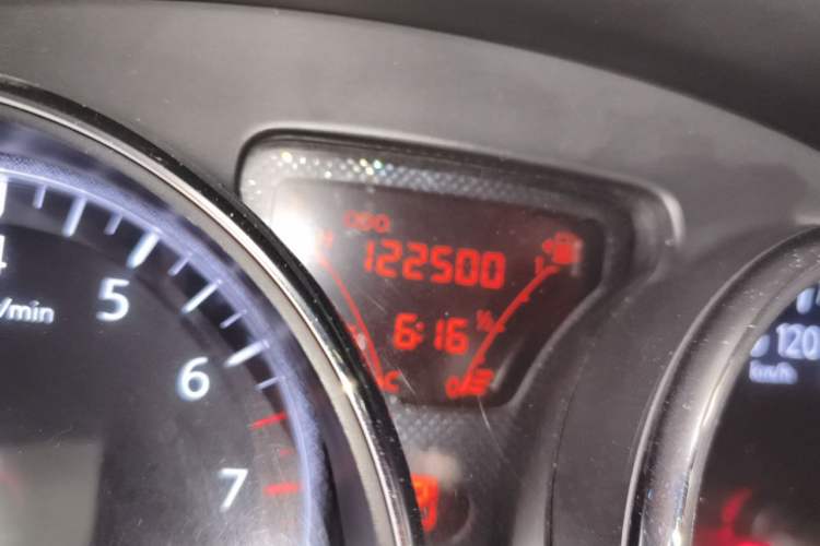 Used Nissan Sunny 2011 1.5XL CVT Luxury Edition Odometer Close Up