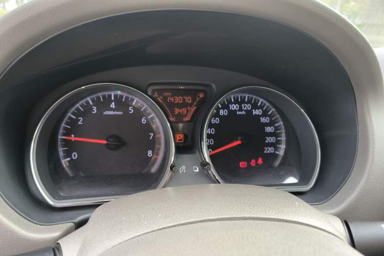 Used Nissan Sunny 2011 1.5XV CVT Deluxe Edition Odometer Close Up