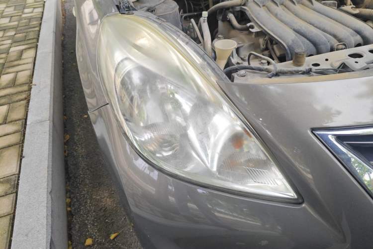 Used Nissan Sunny 2011 1.5XE CVT Comfort Edition Right Front Headlight