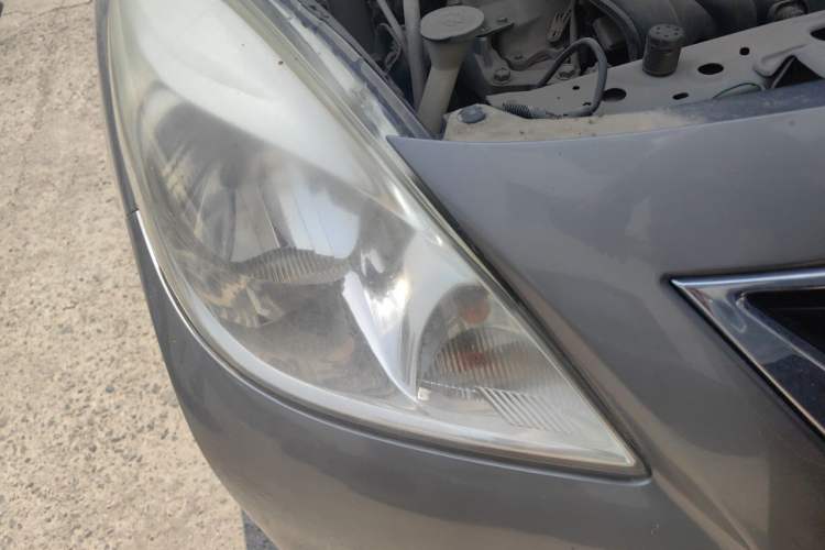 Used Nissan Sunny 2011 1.5XE Manual Comfort Edition Right Front Headlight