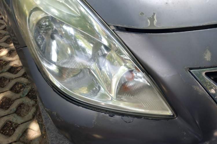 Used Nissan Sunny 2011 1.5XE Manual Comfort Edition Right Front Headlight