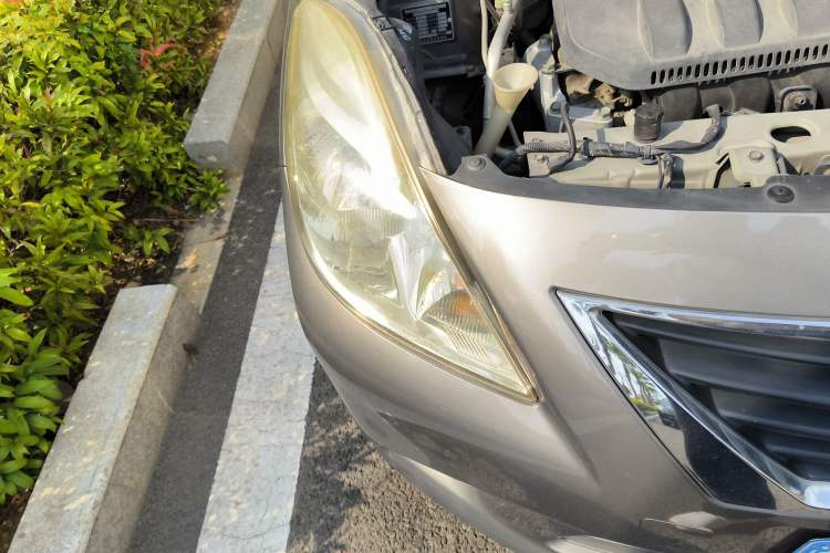 Used Nissan Sunny 2011 1.5XV CVT Deluxe Edition Right Front Headlight
