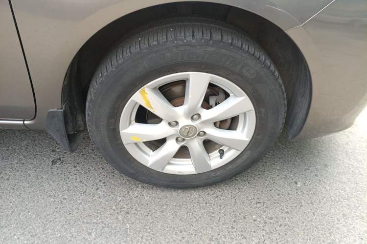 Used Nissan Sunny 2011 1.5XL CVT Luxury Edition Right Front Wheel Hub