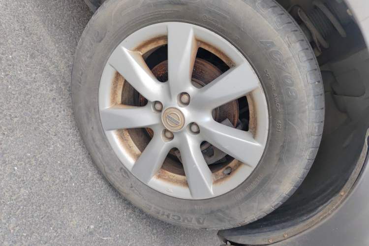 Used Nissan Sunny 2011 1.5XL CVT Luxury Edition Right Front Wheel Hub