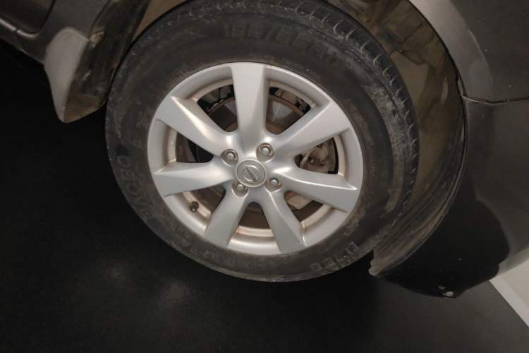 Used Nissan Sunny 2011 1.5XL CVT Luxury Edition Right Front Wheel Hub