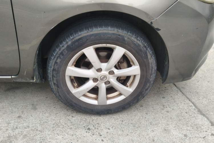 Used Nissan Sunny 2011 1.5XE Manual Comfort Edition Right Front Wheel Hub