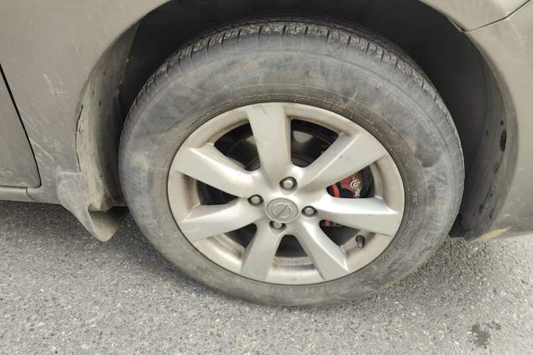 Used Nissan Sunny 2011 1.5XL CVT Luxury Edition Right Front Wheel Hub