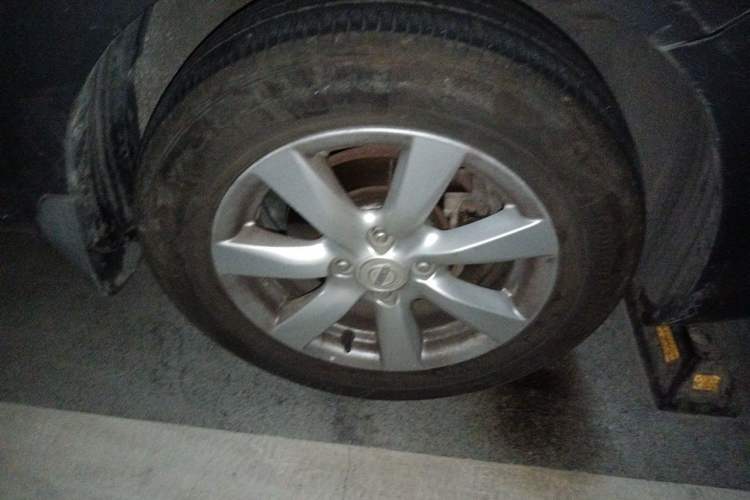 Used Nissan Sunny 2011 1.5XL CVT Luxury Edition Right Front Wheel Hub