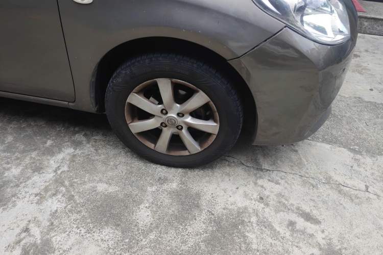 Used Nissan Sunny 2011 1.5XE CVT Comfort Edition Right Front Wheel Hub