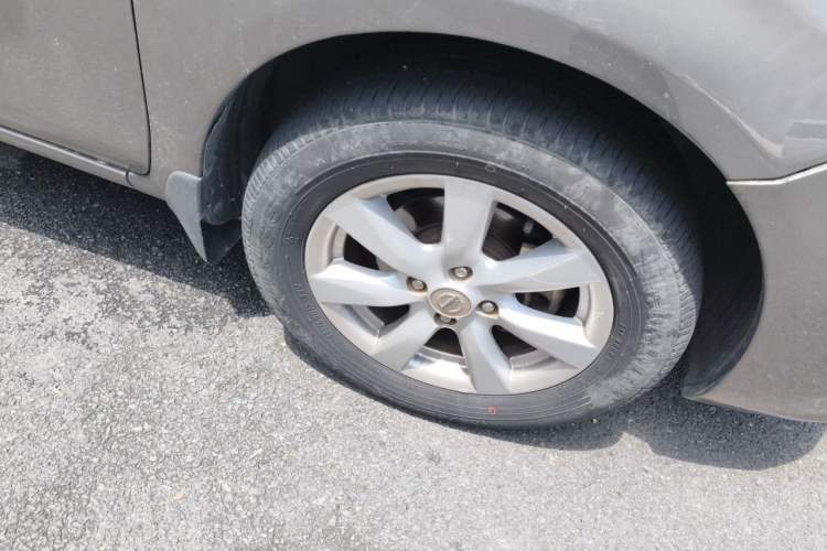 Used Nissan Sunny 2011 1.5XL CVT Luxury Edition Right Front Wheel Hub