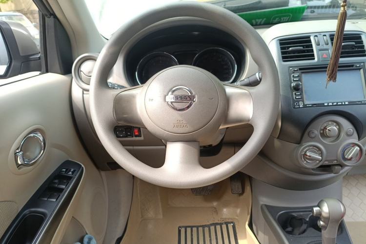 Used Nissan Sunny 2011 1.5XL CVT Luxury Edition Steering Wheel