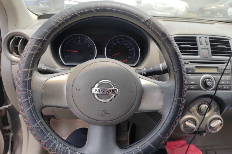 Used Nissan Sunny 2011 1.5XL CVT Luxury Edition Steering Wheel